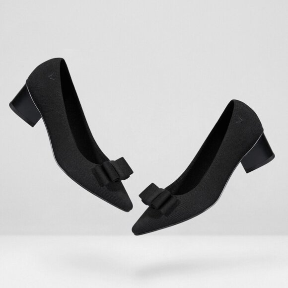 NWOT Vivaia Pointed-Toe Bow Heels in black size 37 - Picture 1 of 2